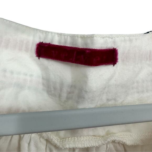 Velvet White With Multicolor Embroidered Design Small - Picture 3 of 5